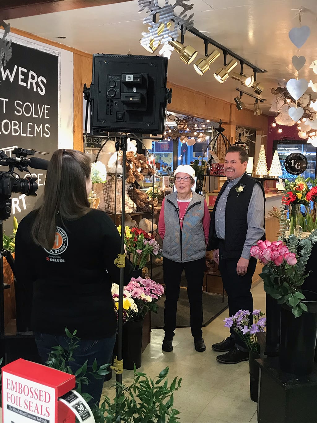 Small Business Revolution, a Hulu television program, has selected Arlington, Washington, as a finalist city for its fourth season. Its hosts recently interviewed the Flowers by George team, including SAF member David Boulton, AAF, PFCI, and his mother, Annalee.